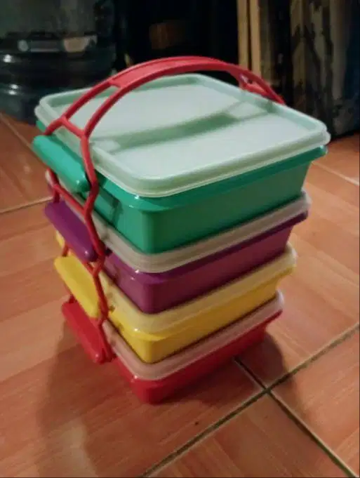Tupperware Kotak Carry All Set 4 Susun