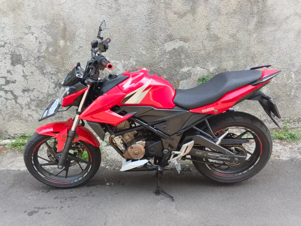 JUAL CEPAT Honda CB150R StreetFire 2018, Super Mulusss Full Ori..