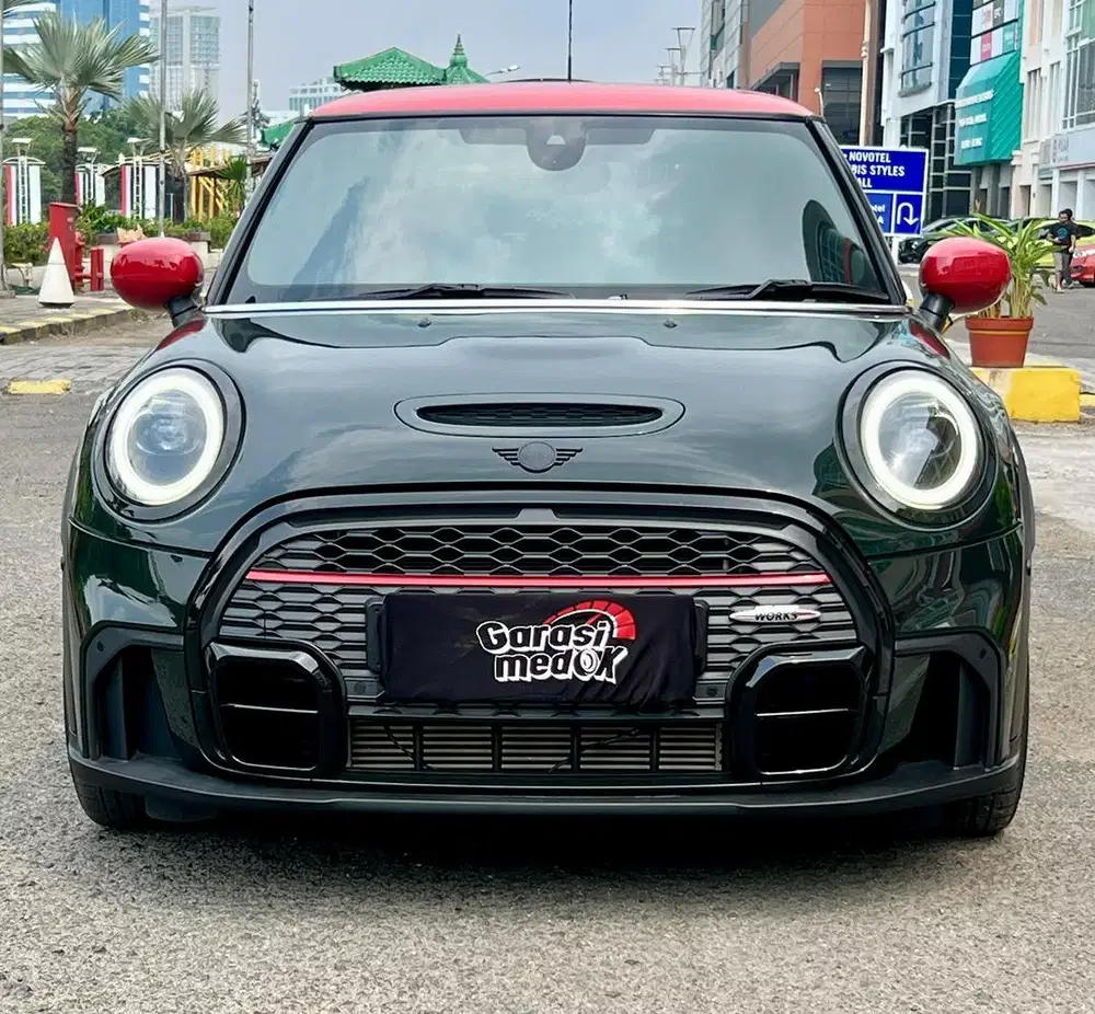 Mini Cooper 3 Door JCW 2023 Antik Low KM Hijau Asli JCW Ganjil Hijau