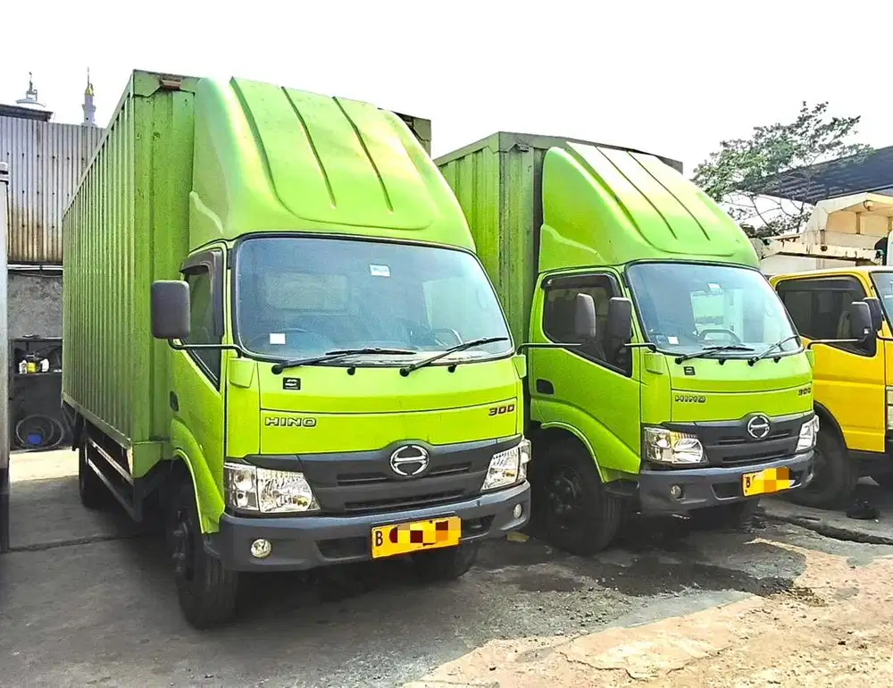regis 2024 bok 6 ban roda long cdd Hino Dutro 136 MD L box besi 2023