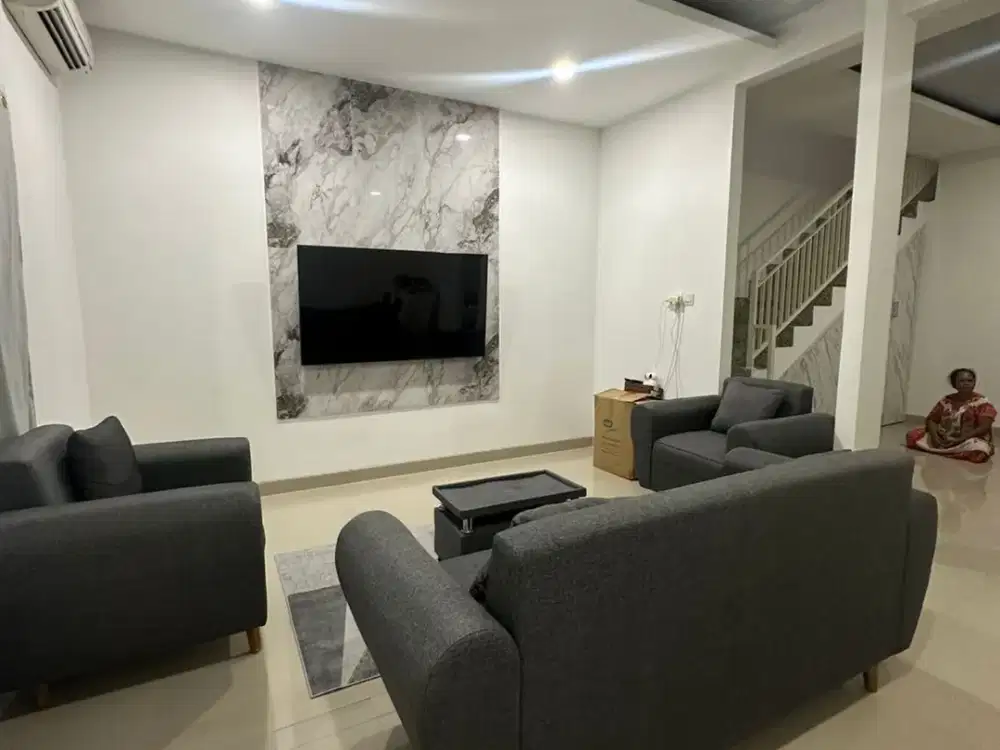 Rumah Hook, Bagus Furnished Owner BU di Bulevard Hijau Kota Harapan Indah Bekasi