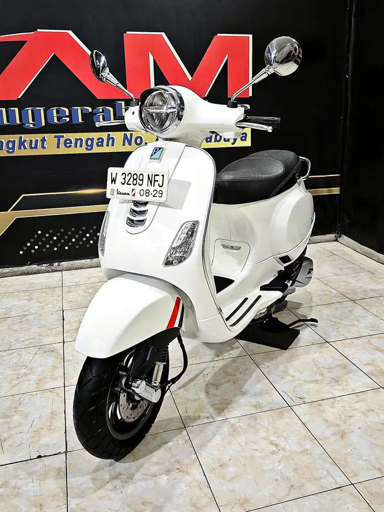 Piaggio vespa lx 125cc white glossy mewah th 2024. Anugerah motor