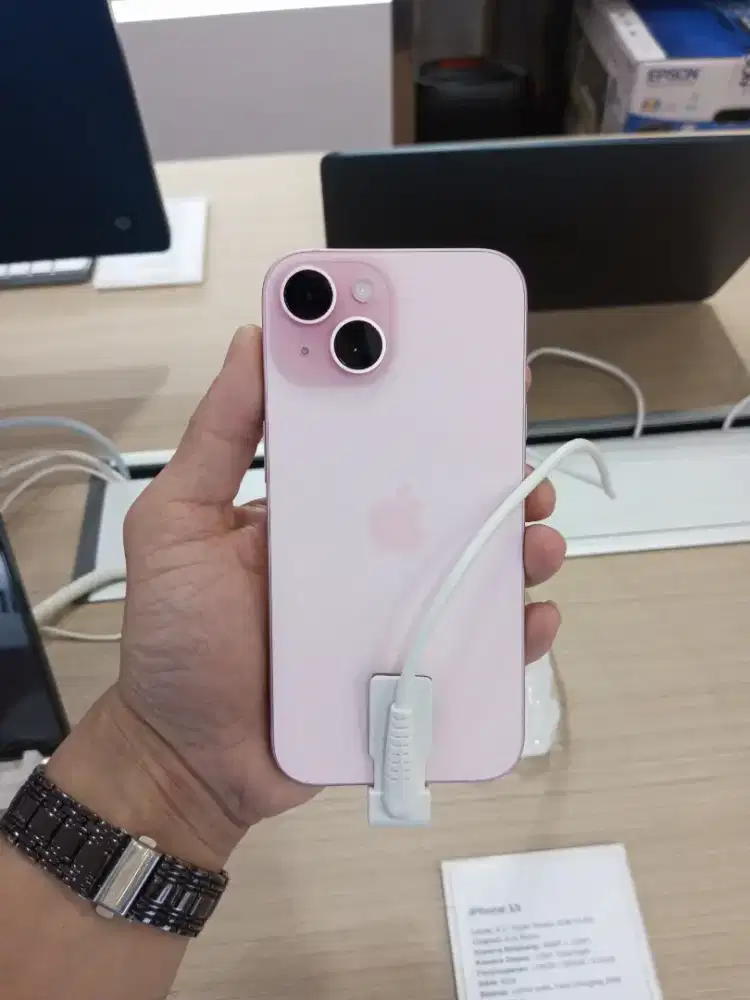 Cicilan iPhone 15 128gb garansi resmi iBox tanpa kartu kredit dan DP