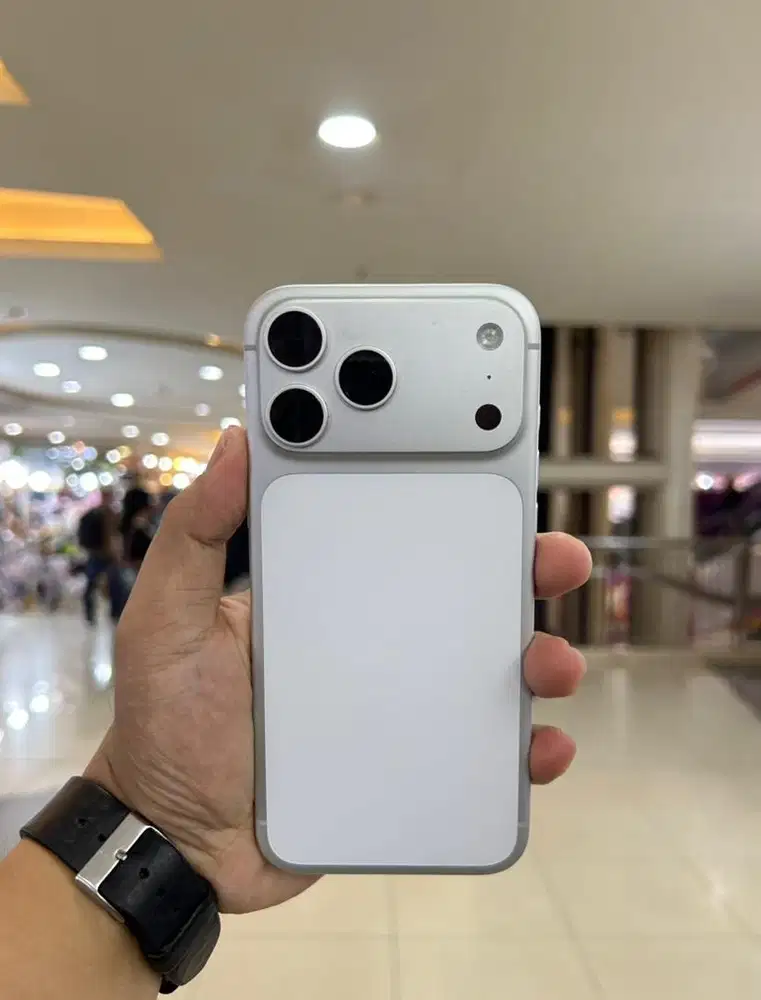 IPHONE 17 PROMAX 256 GB SILVER GARANSI PANJANG DIGIMAP