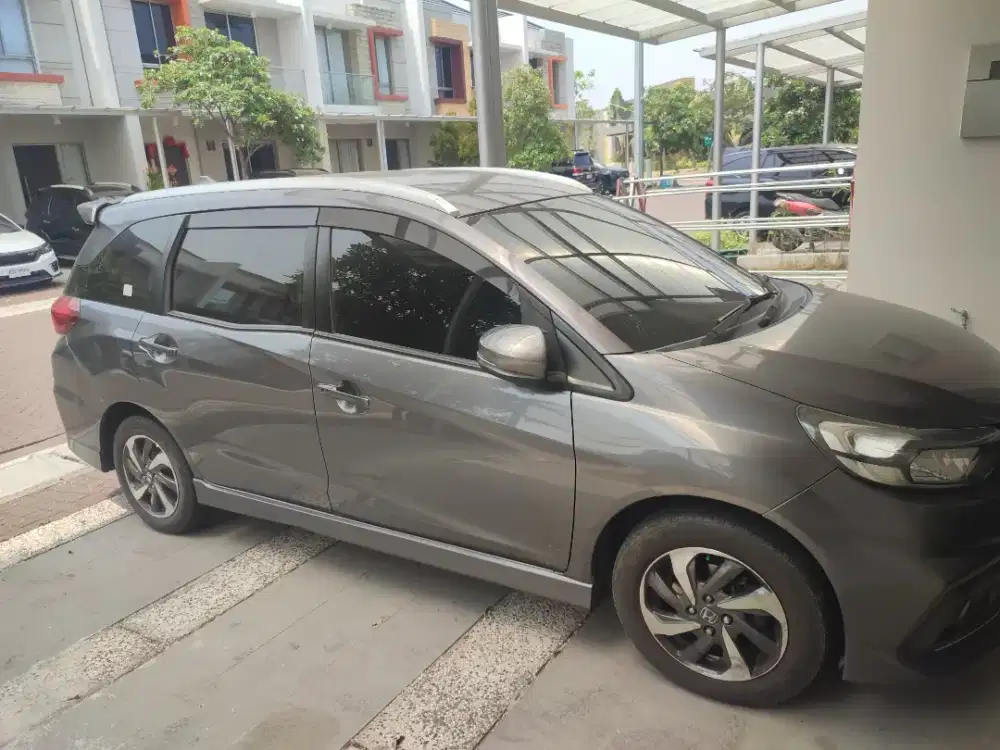 Mobilio RS Matic 2018 Abu Metalik