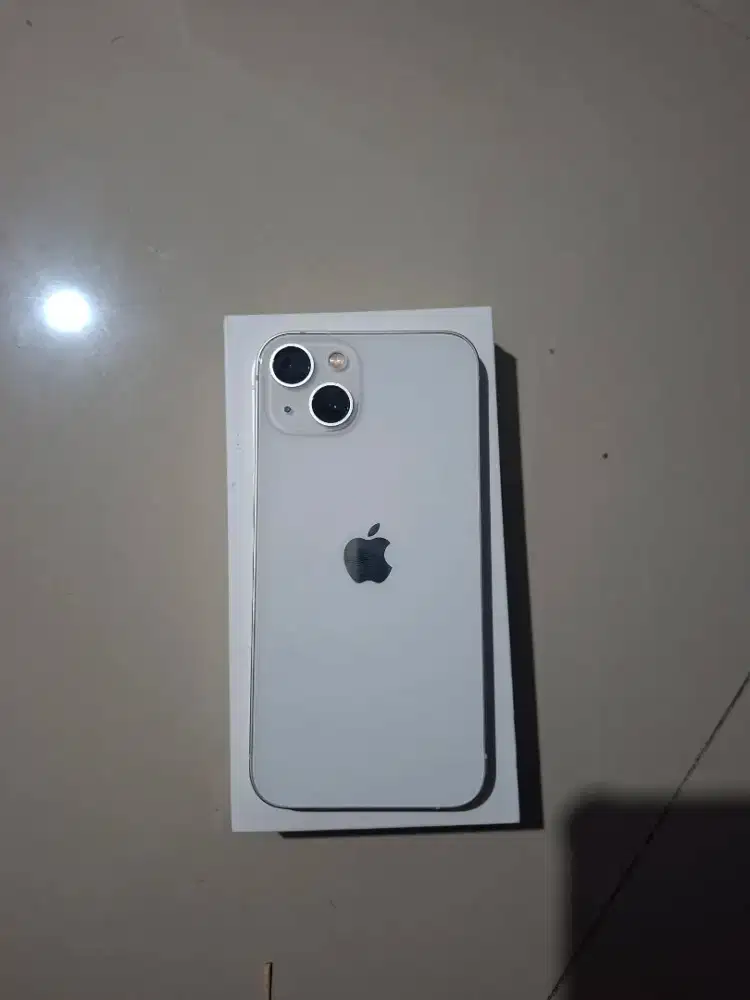 Jual iPhone 13 128/white
