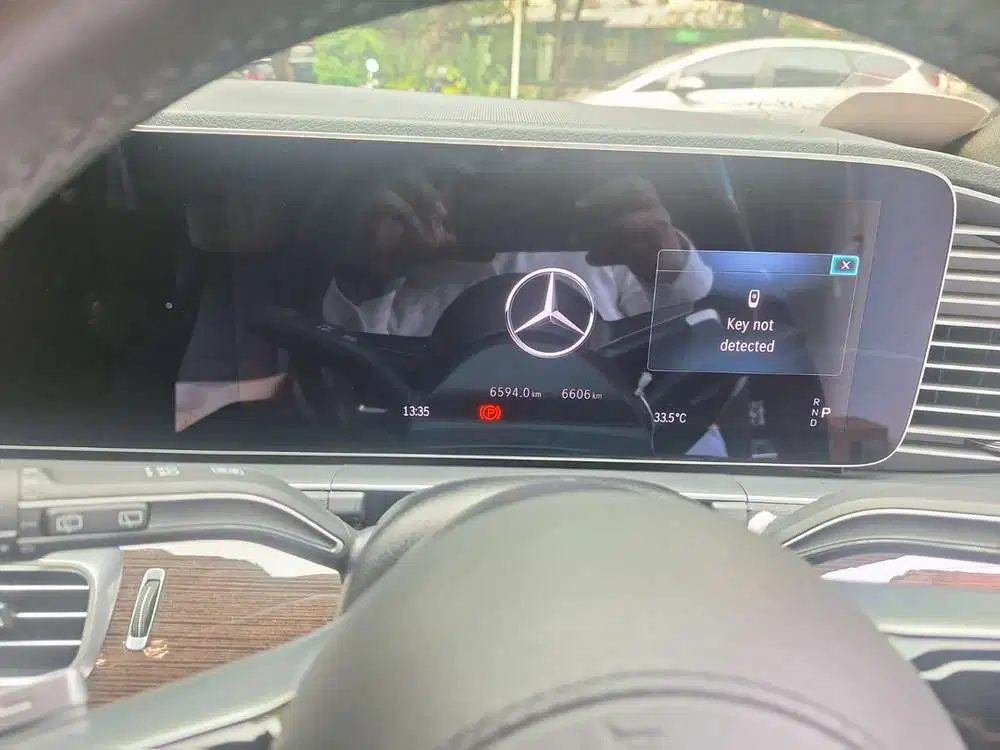 Judul GLE450 Amg low KM 2024 FL