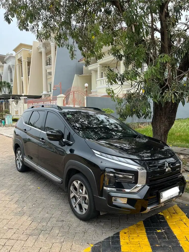 Xpander cross premium package facelift