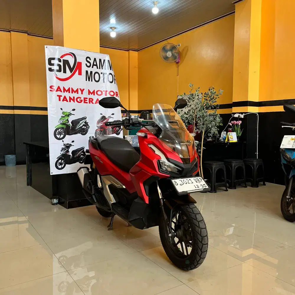 FOR SALE HONDA ADV 160 CBS 2025 ( SECOND LIKE NEW )