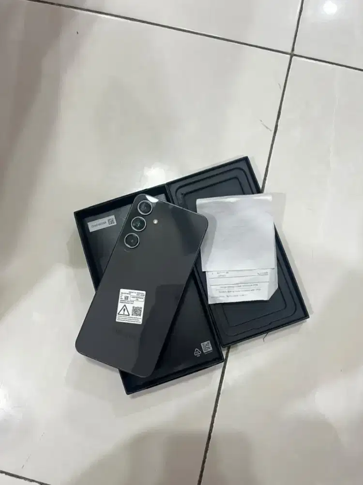 Samsung S24 FE 8/256 GB
