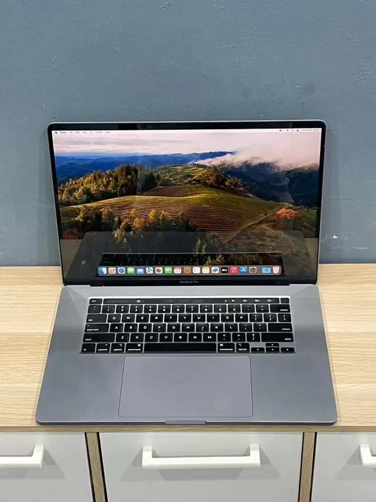 Macbook Pro 2019 16” MVVK2 Core i9 2.3GHz 16/1Tab Gray Touchbar