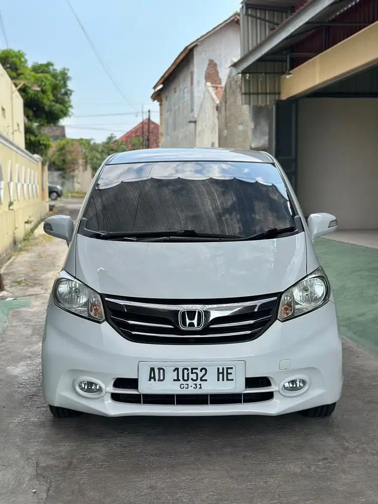 Honda Freed E PSD 2013 AC Double