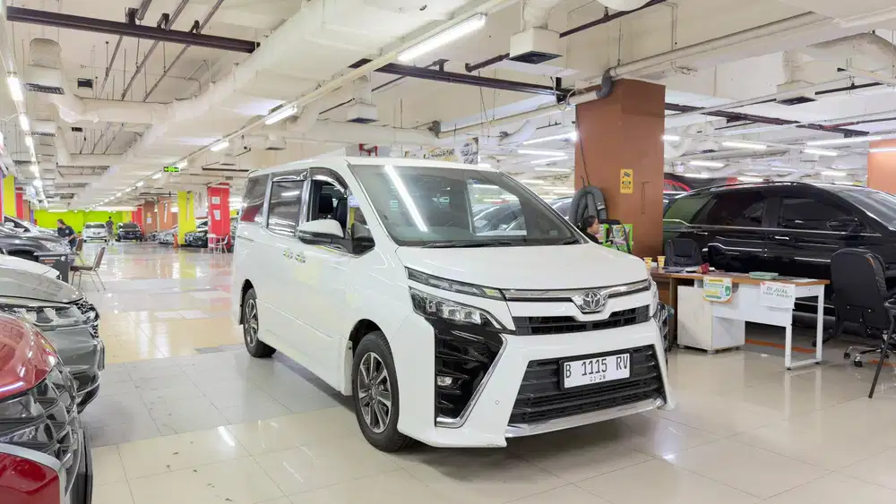 Toyota Voxy 2017