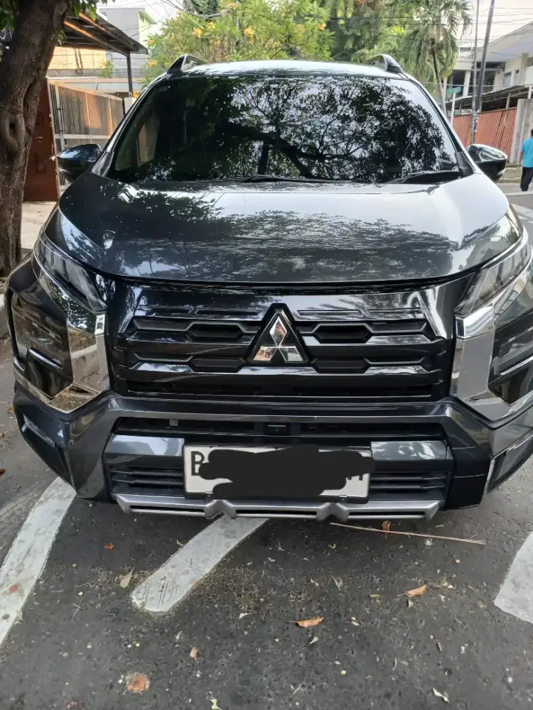 DIJUAL XPANDER CROSS AT KM RENDAH