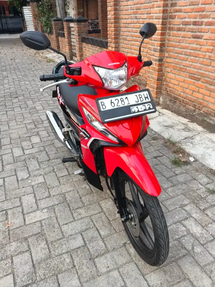 Pajak On Januari 2028 Revo X FI CW 2022 Mulus Km Low