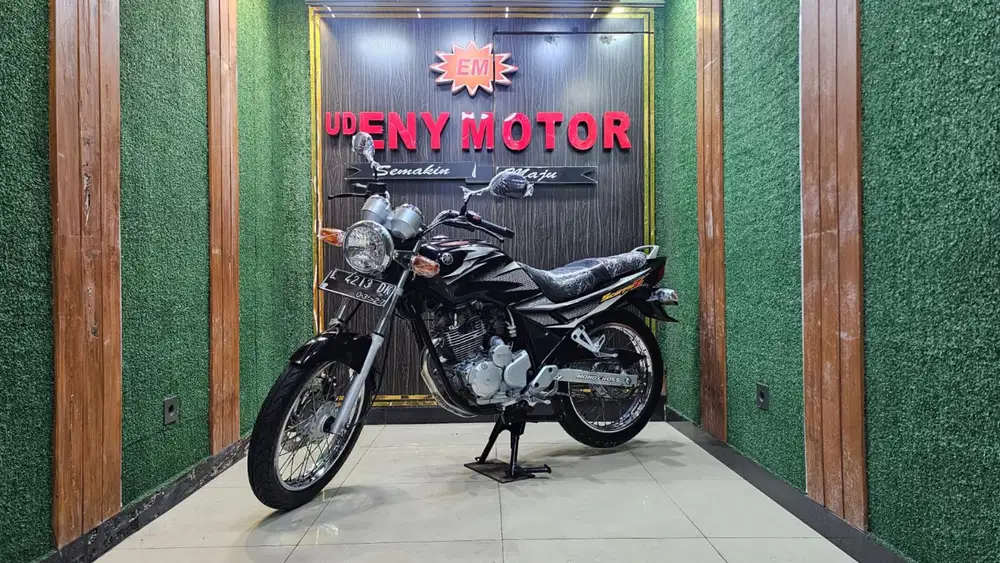 ENY MOTOR - SUPER! YAMAHA SCORPIO Z 225CC TAHUN 2012!
