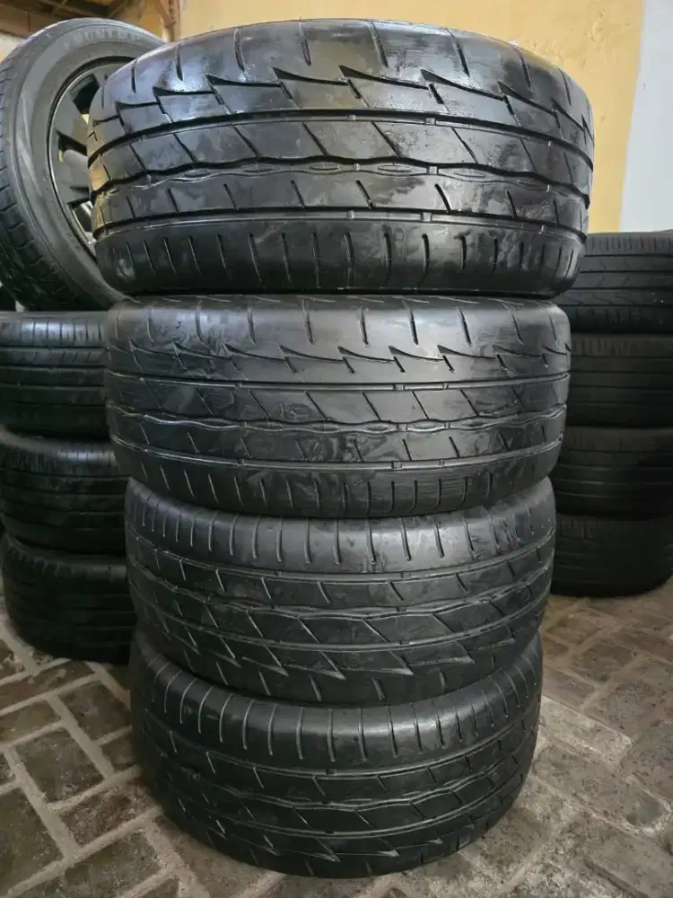 4 Ban TBAL 95% BRIDGESTONE POTENZA 235/50/18 Innova Reborn Zenix Hilux