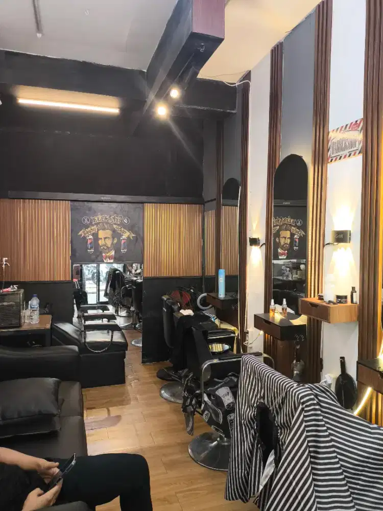 over bisnis usaha barbershop