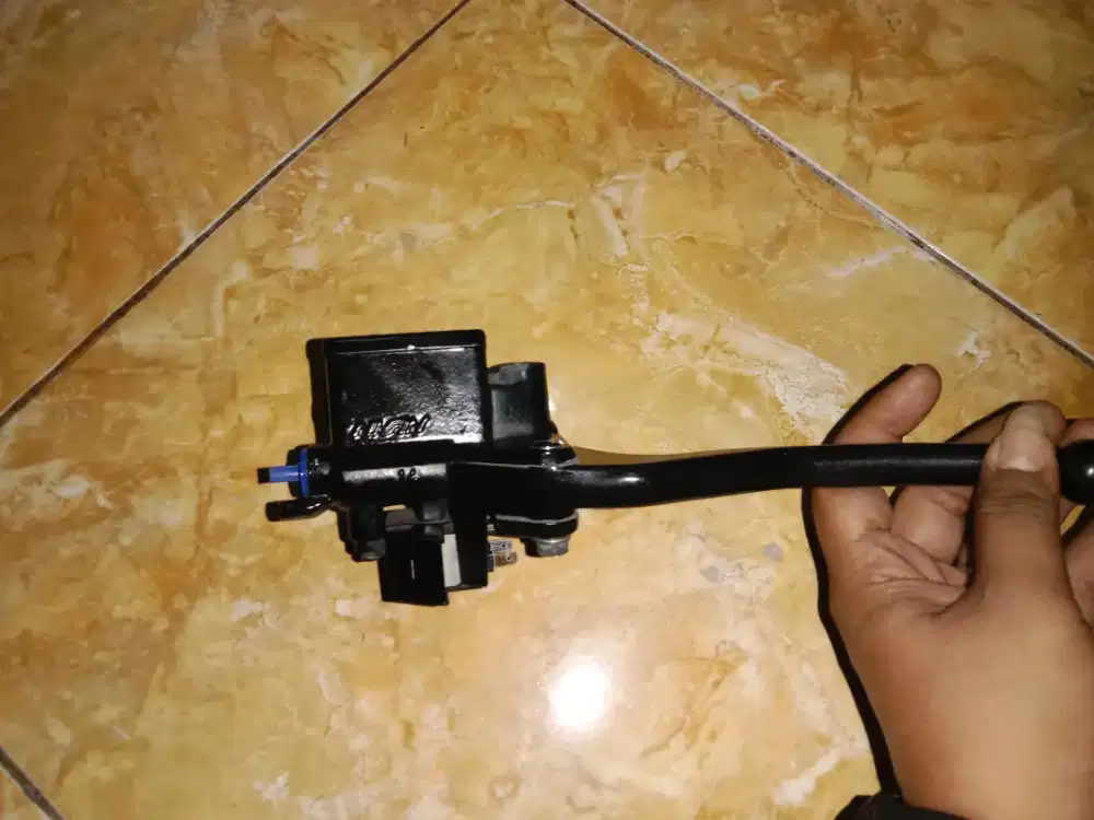 Handle dan master rem ori copotan adv 160 cbs