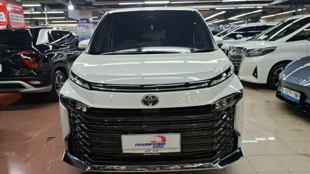 KM 10 rb Voxy 2025 seperti baru