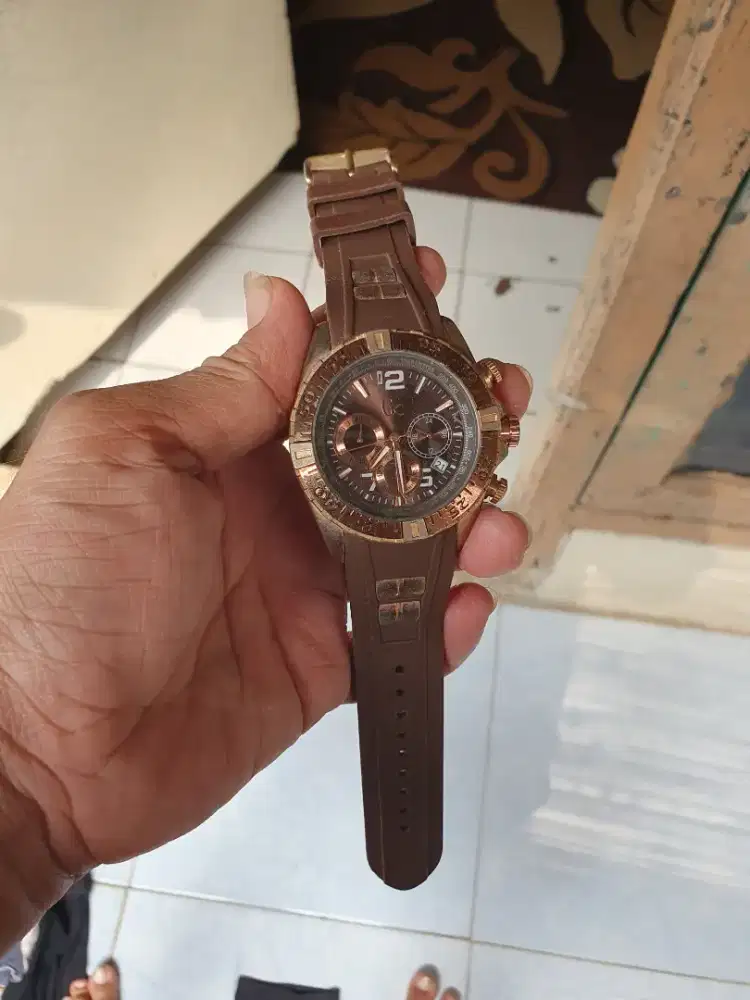 Jam tangan GC manual