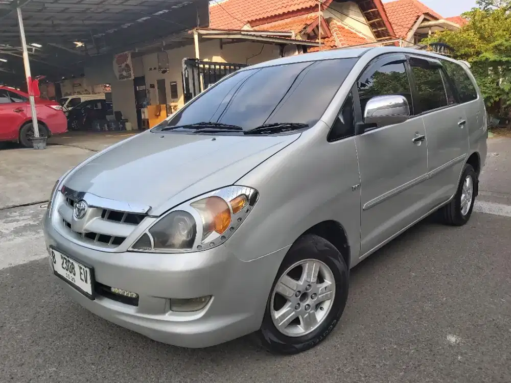 DI JUAL 70 JUTAAN TOYOTA INNOVA G AT 2005 SILVER JARANG DIPAKAI