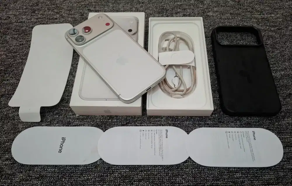 IPhone 17 Pro Max Silver Titanium 256 GB IBOX ( TT / BT )