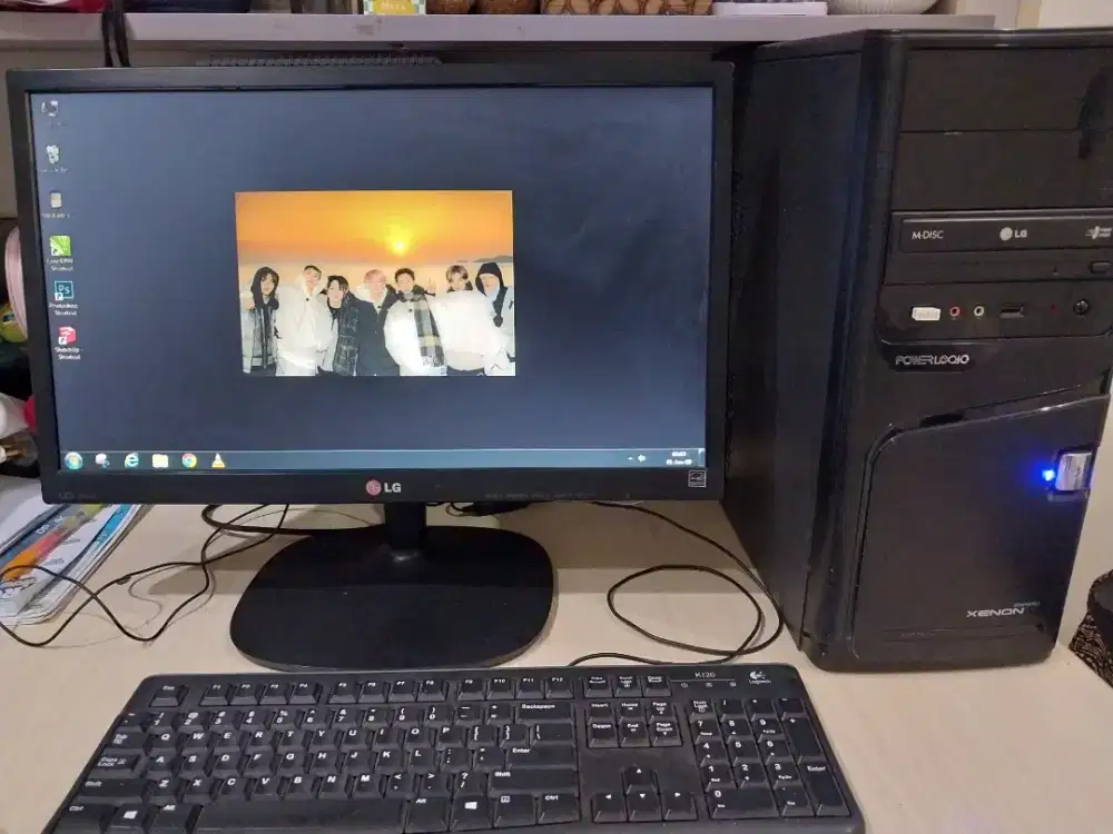 1 set PC rakitan + monitor + keyboard