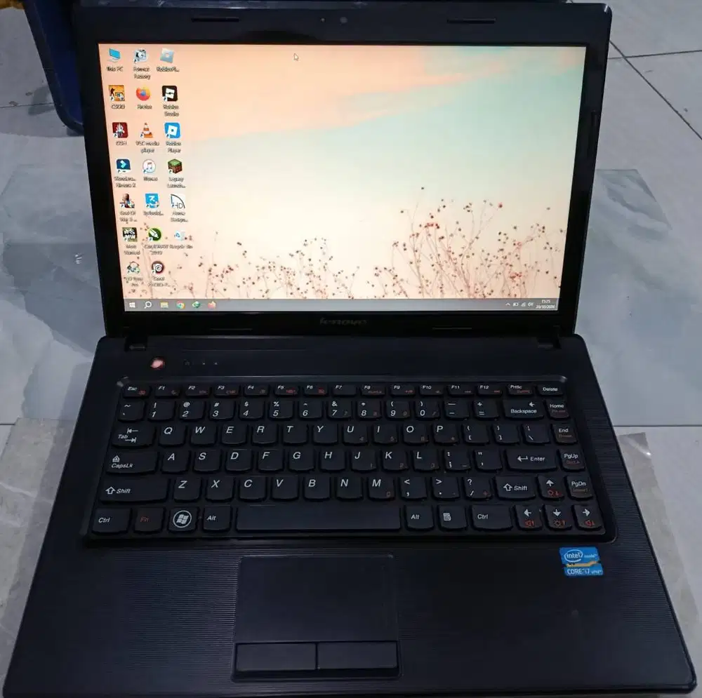 Lenovo / Core i7 / RAM 12Gb / 1Tb HDD dan 256 SSD - Kondisi Normal