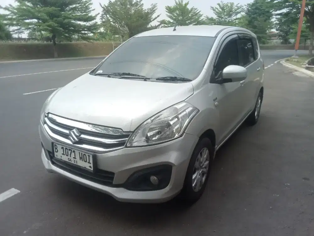 ERTIGA HL 2016 AT, ISTIMEWA