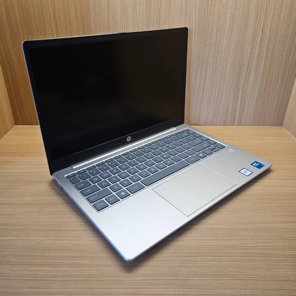 Laptop HP 14 EP1177TU Intel Core 5-120U 8GB SSD 512GB