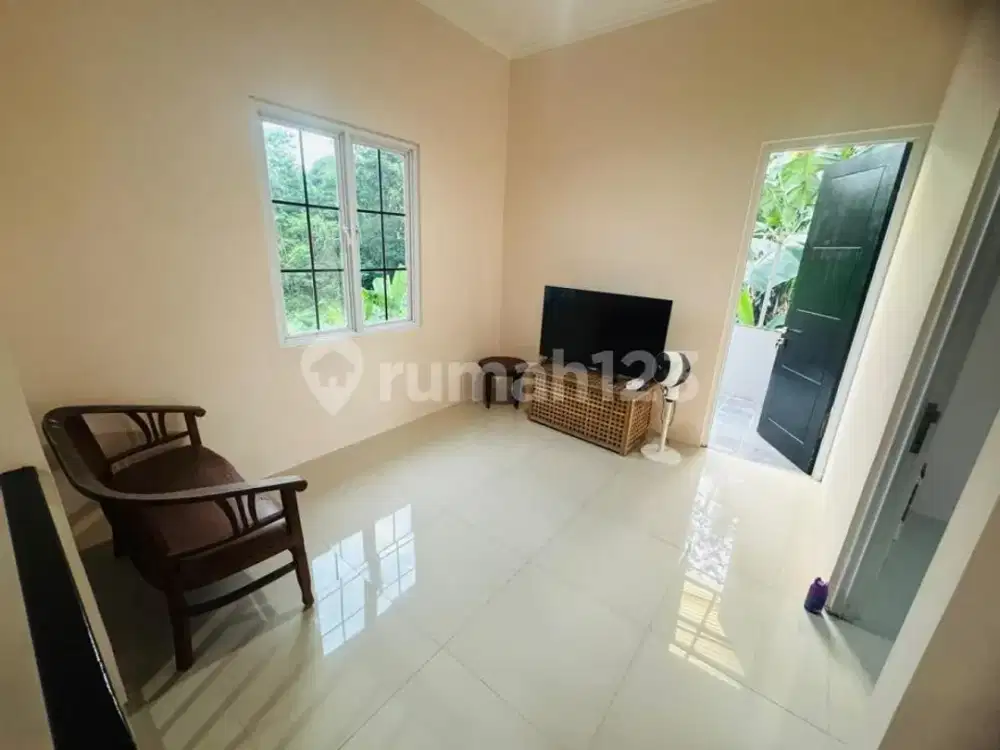 Disewakan Rumah 2 Lantai 3 KT di Pinehill, BSD Tangerang
