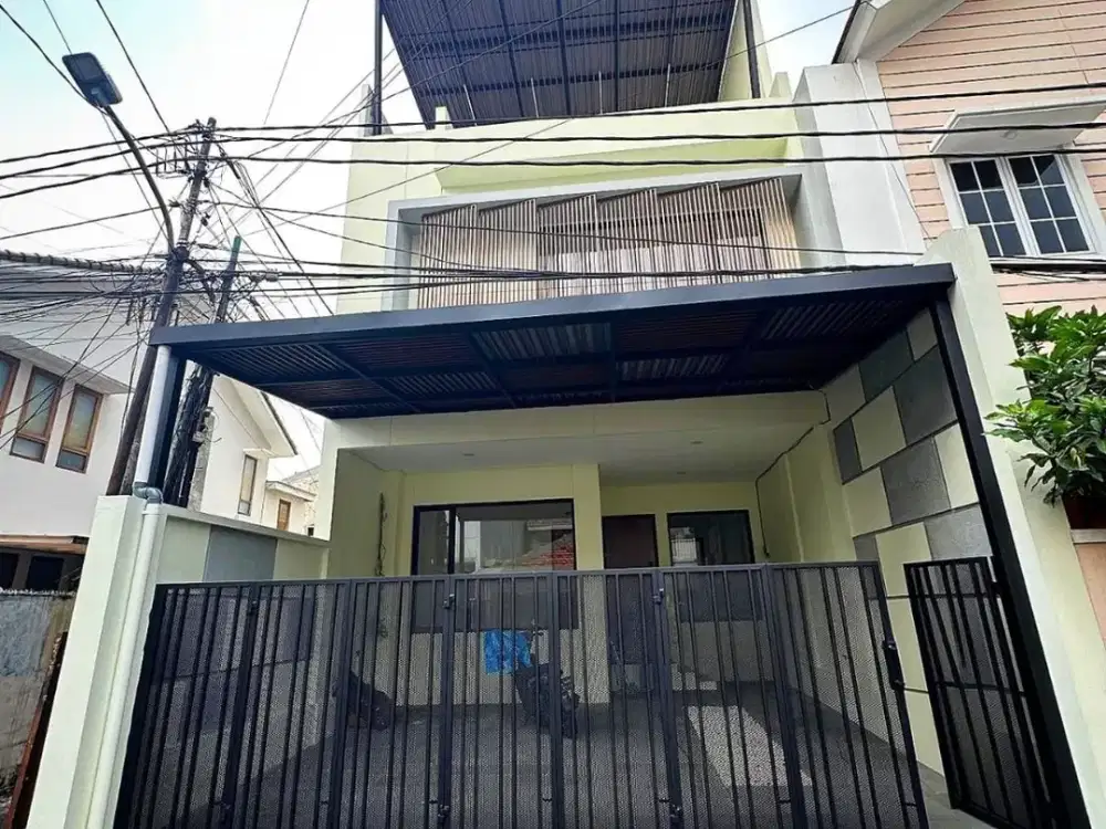DIJUAL RUMAH BRAND NEW 3 LANTAI FULL FURNISHED EKSKLUSIF DI TEBET JAKARTA SELATAN