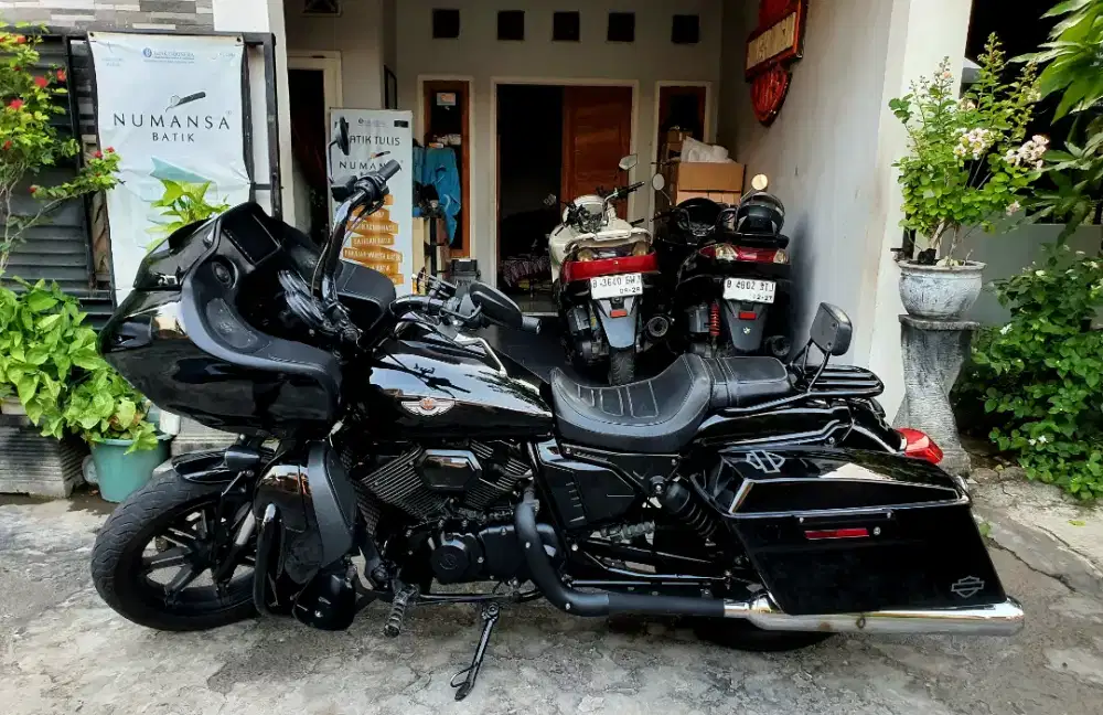 Roadglide custom 2022