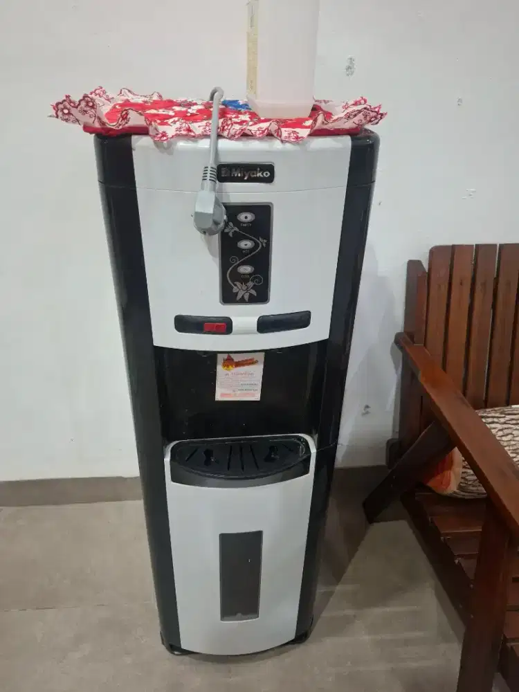 Miyako dispenser