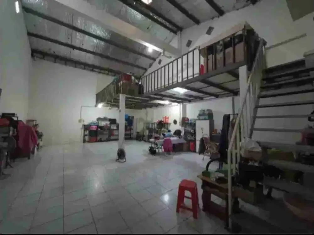 DI SEWAKAN RUKO LOKASI BAGUS UK 4 X 20M² + GUDANG 8 X 12M² DI JELAMBAR