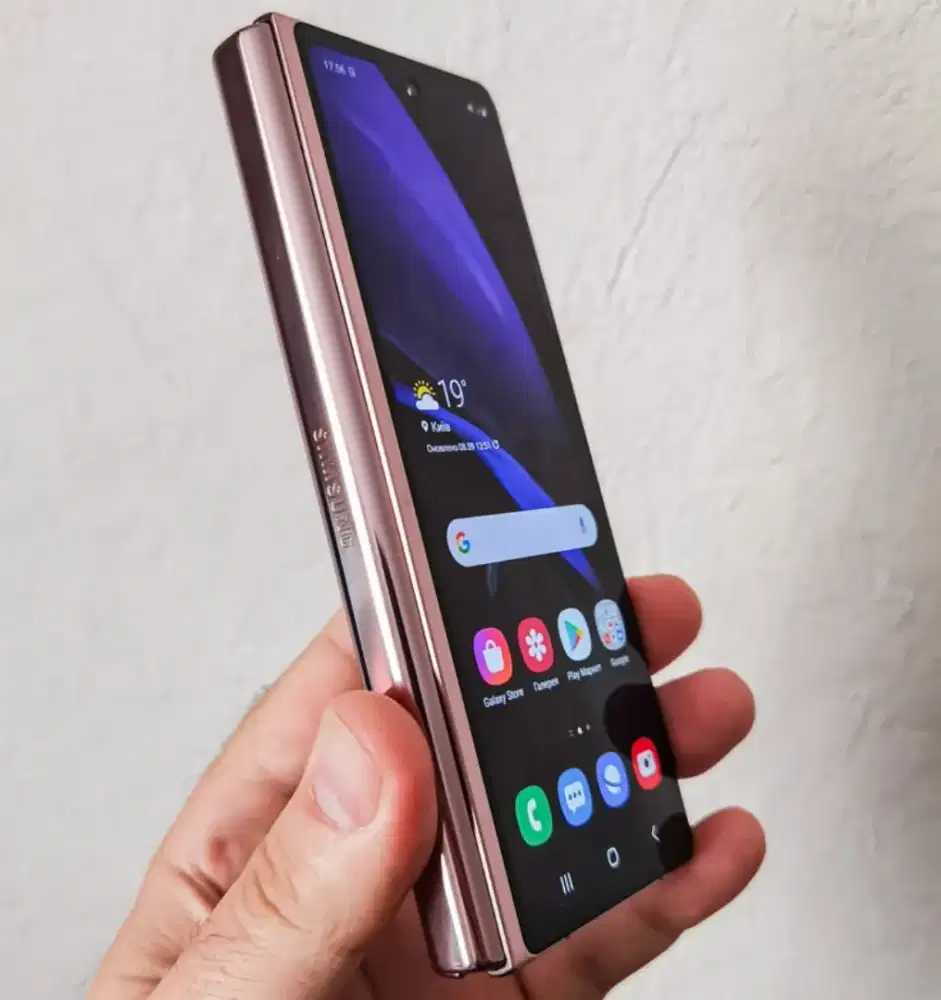 Samsung z fold 2