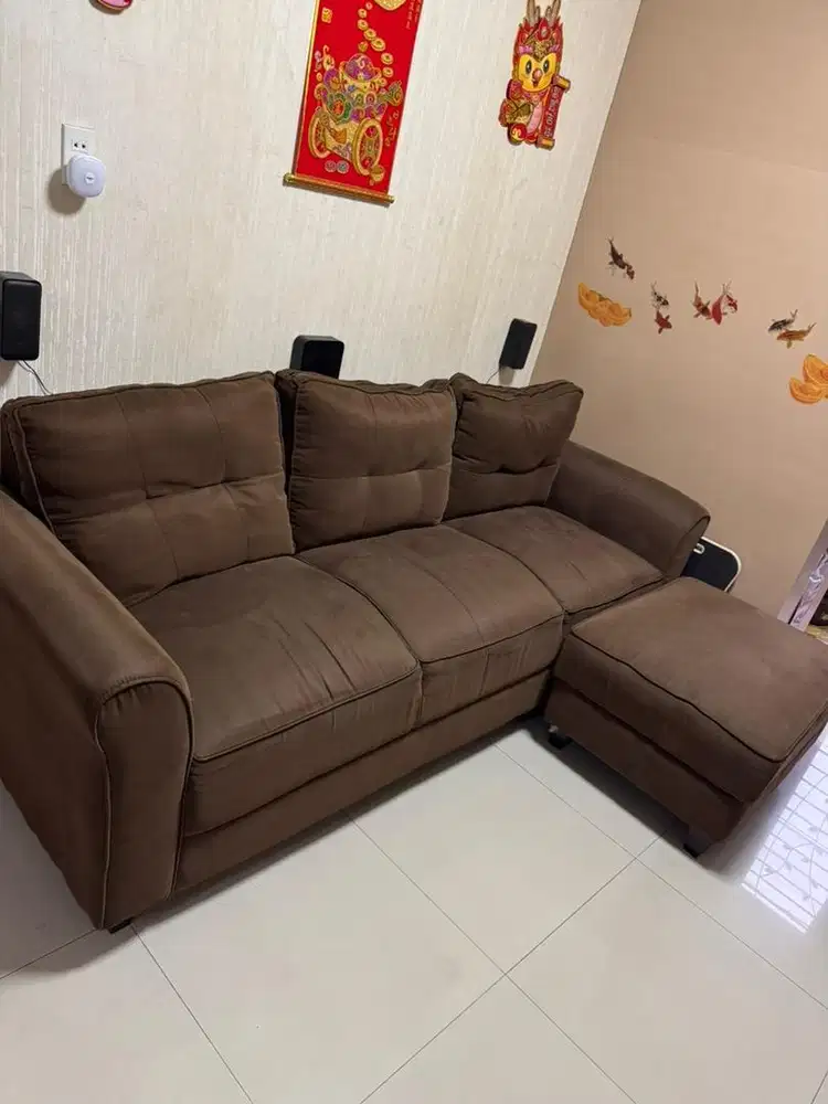 Sofa warna coklat