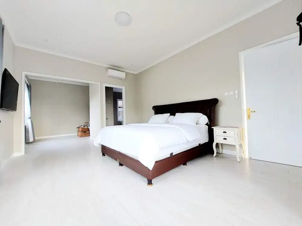 For Lease or Freehold Villa Fully Furnished