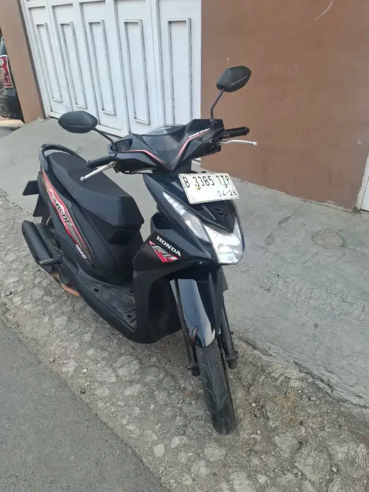 Honda Beat fi hitam