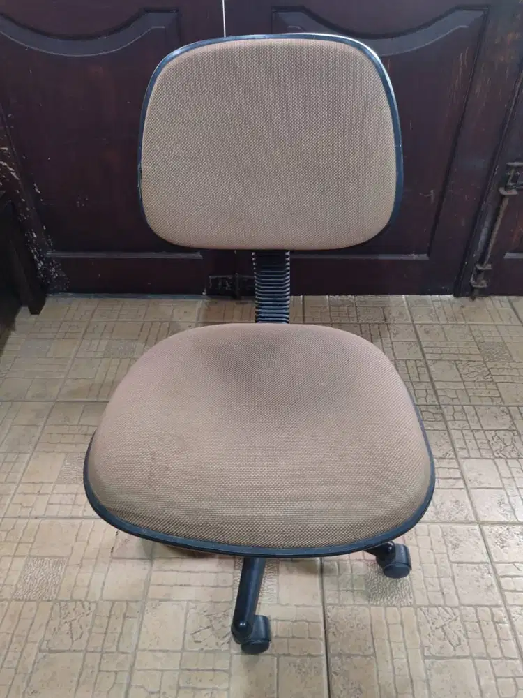 Kursi Roda Kantor