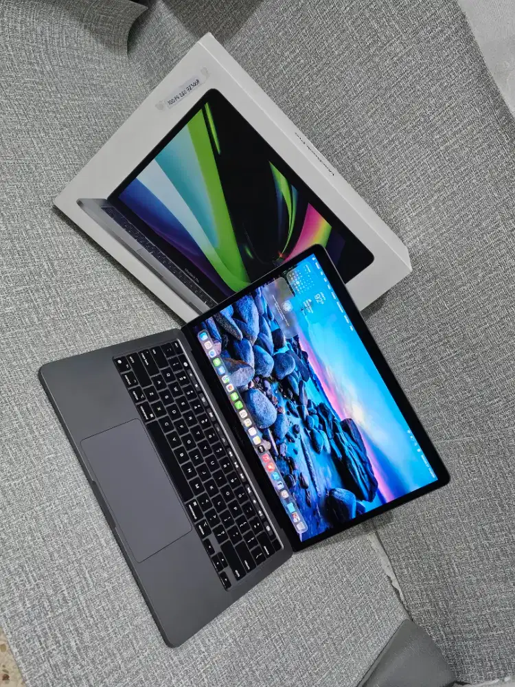 MacBook Pro Retina M2 13-in 2022 Fullset(ibox)Chip Apple M2
Ram8/512GB