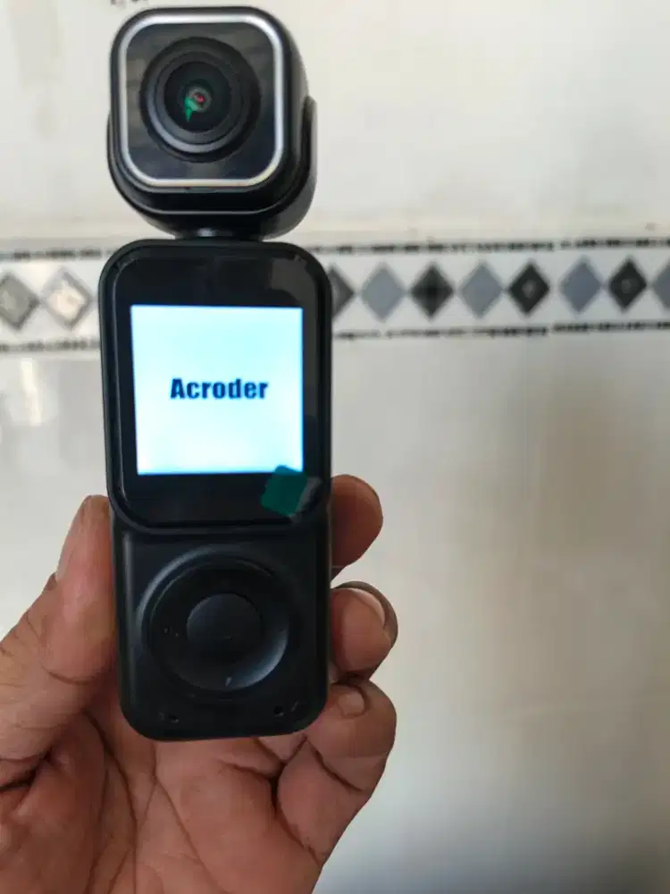 Acoder Q3 kamera poket baterai awet