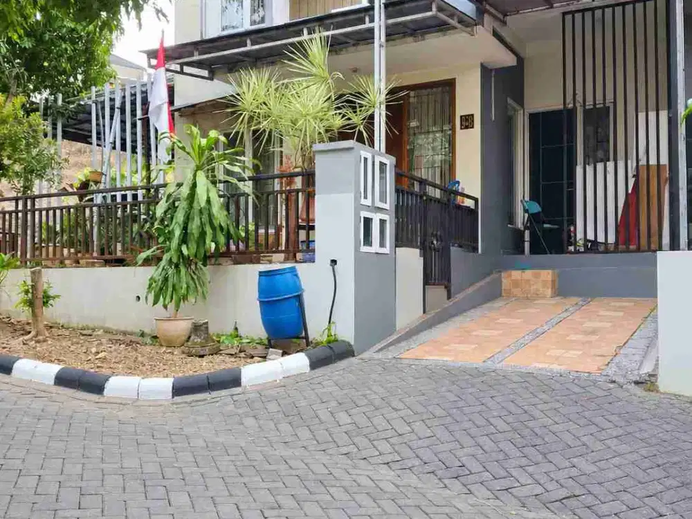 Rumah Hook 2 Lt di Pandanaran Hills cluster Pandanaran View