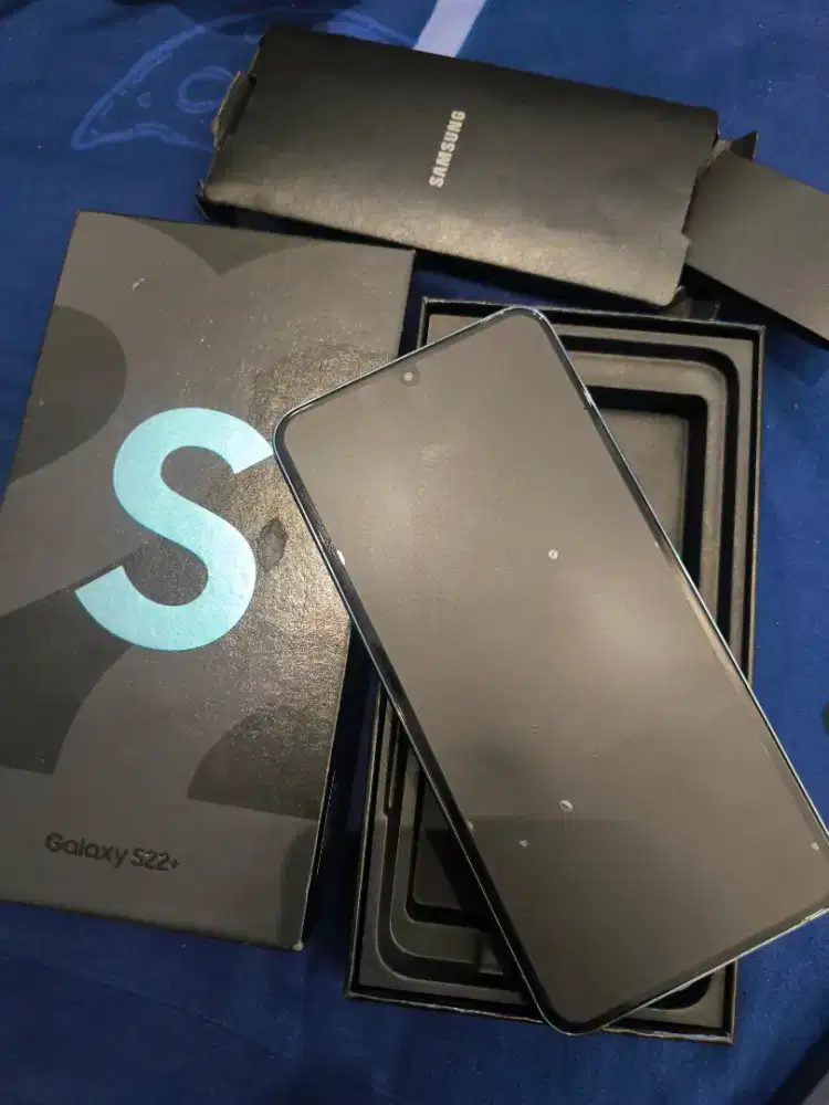 Samsung S22 Plus S22+ 5G. 8/256 8GB RAM 256GB Storage. Resmi SEIN