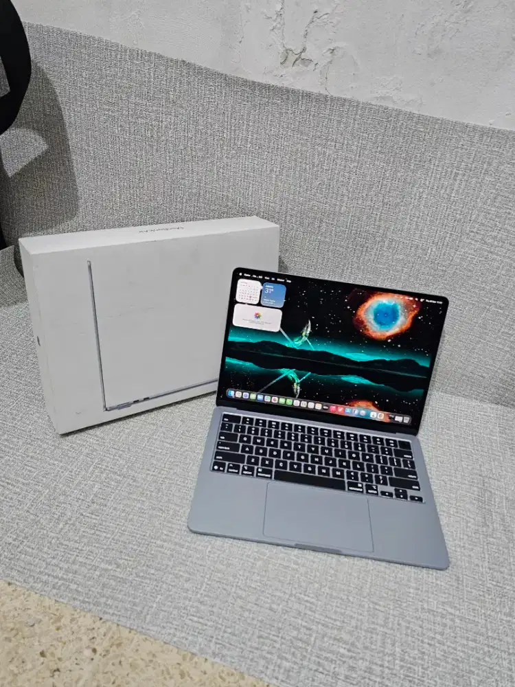 MacBook Air Retina M4 13-in 2025Fullset(ibox)Chip Apple M4
Ram16/256GB
