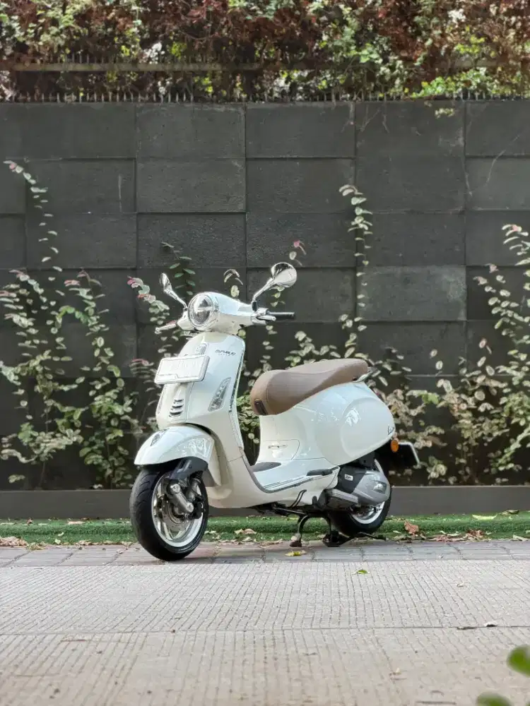 VESPA PRIMAVERA 150 IGET ABS LED THN 2021 PERFECT CONDITION