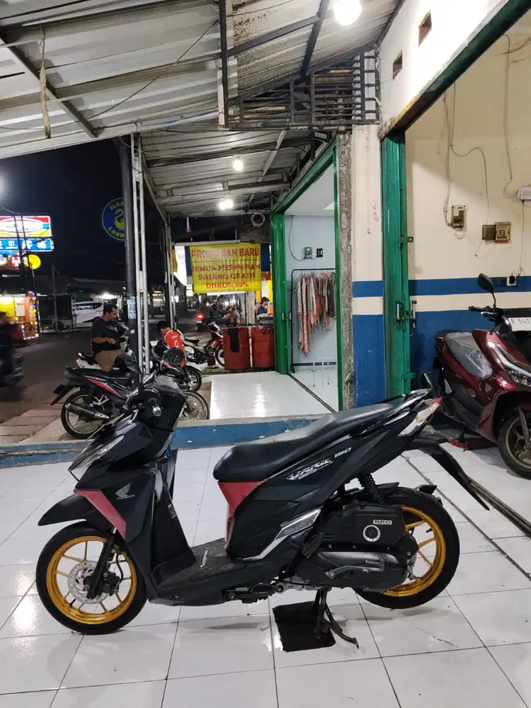 FORSALE HONDA VARIO LED OLD 150CC 2017