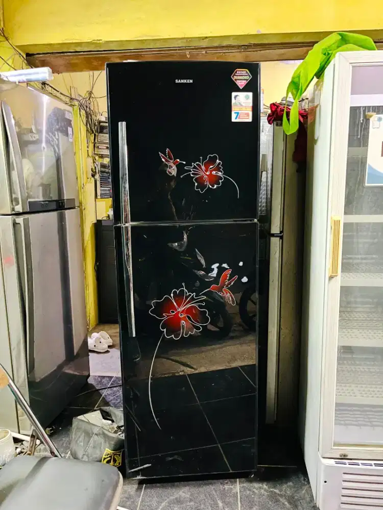 Kulkas 2 Pintu Sanken