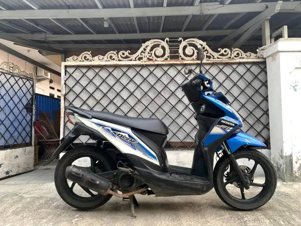 Honda Beat FI Biru